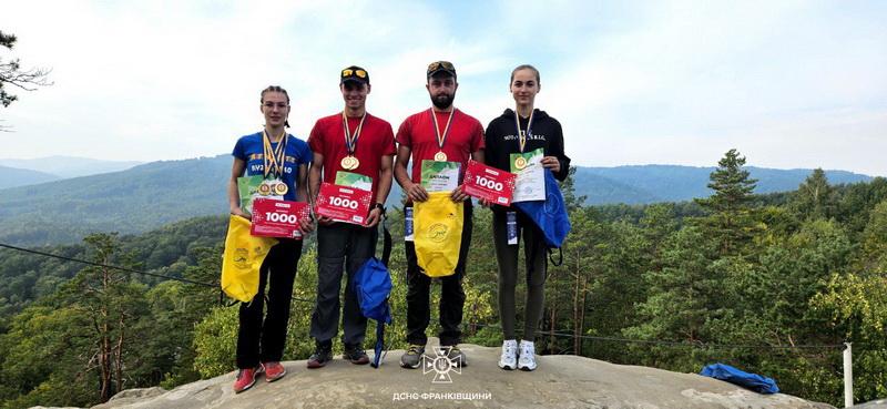 Рятувальники з Прикарпаття здобули чемпіонський титул України зі спортивного гірського туризму.