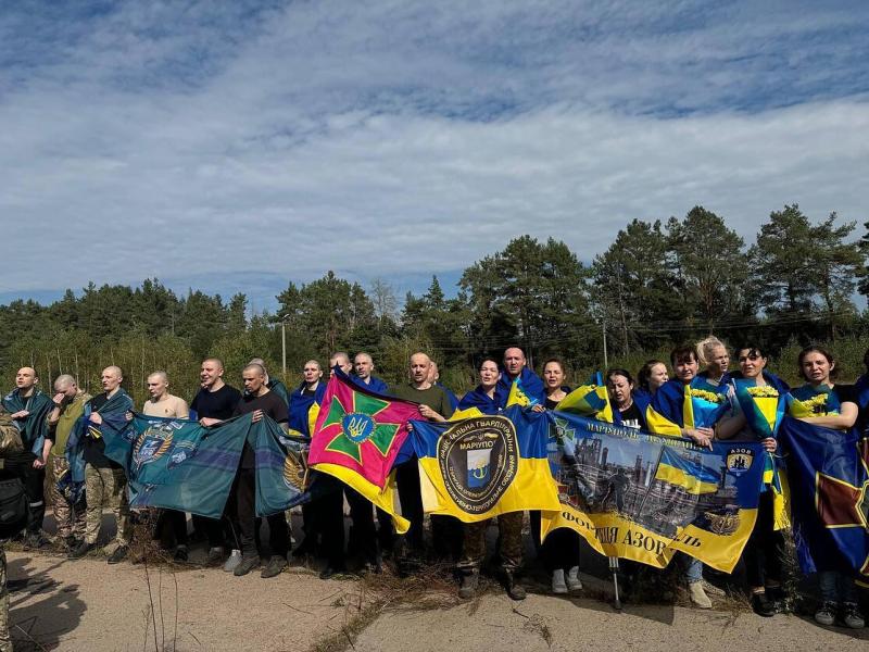 Україна здійснила обмін і повернула 49 осіб, серед яких є представники 