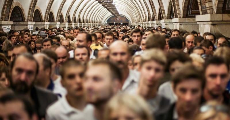 Колапси в київському метро під час повітряних тривог: чи справиться підземка, відповідь КМДА.