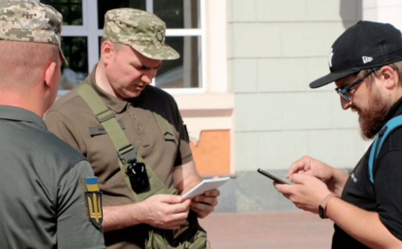 Чоловіків, які отримали відстрочку, закликали підготуватися до мобілізації: 